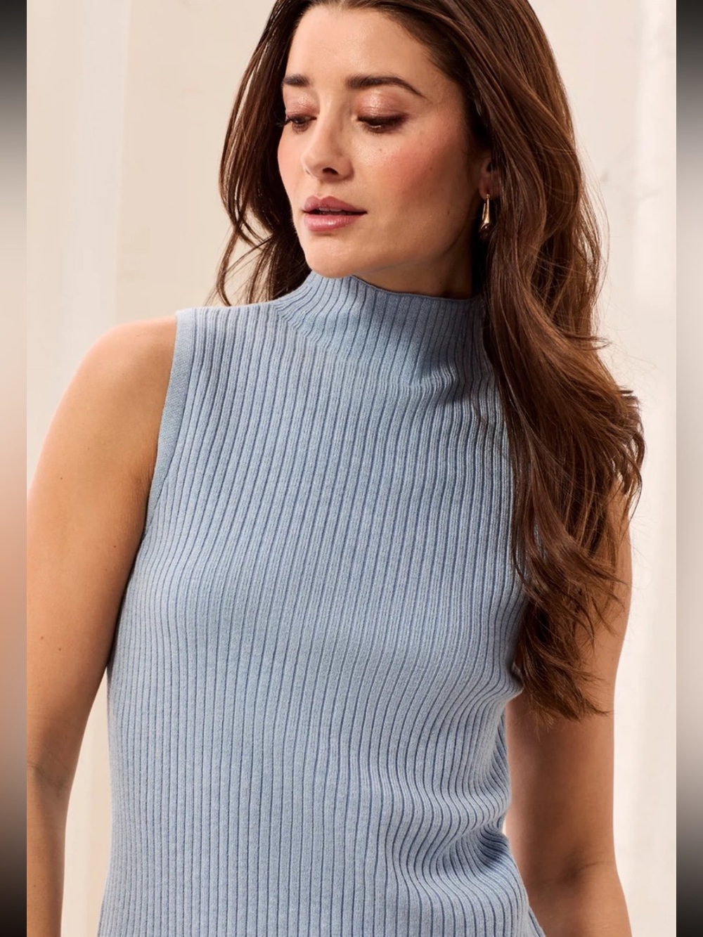 Jones Wear Light Blue Silk Ribbed Knit Mock Neck Top – Size Small